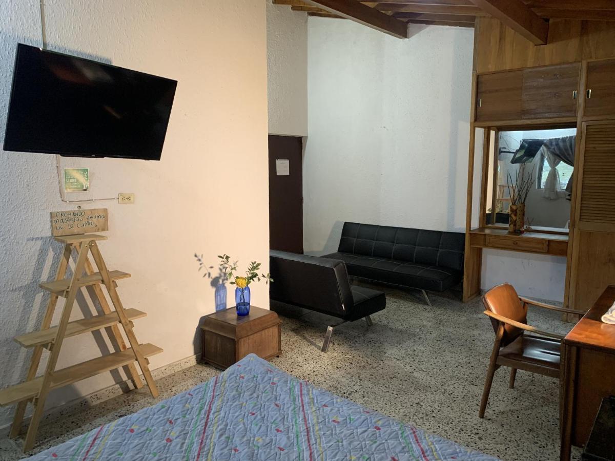 Al Bosque Hostel & Glamping Санта-Элена Экстерьер фото
