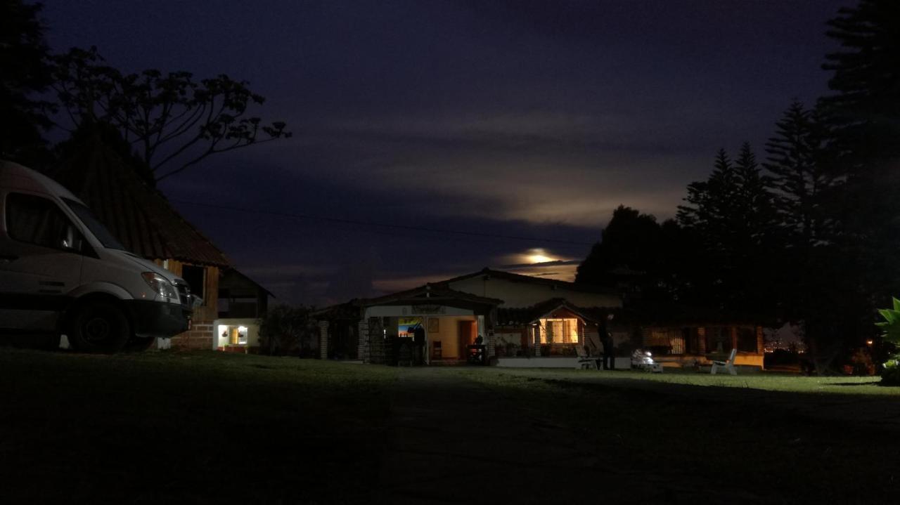 Al Bosque Hostel & Glamping Санта-Элена Экстерьер фото